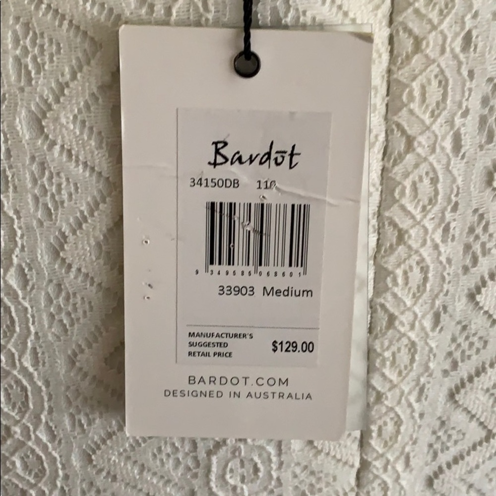 Bardot Lace Front Dress - Picture 7 of 8